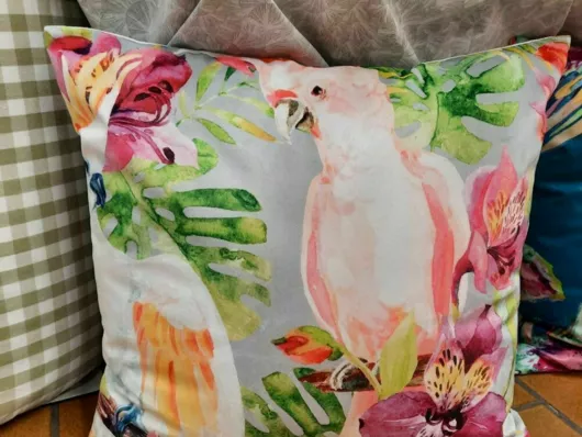 coussin perroquet 45x45