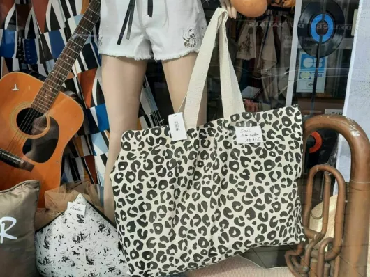 sac coton léopard noir et beige.
