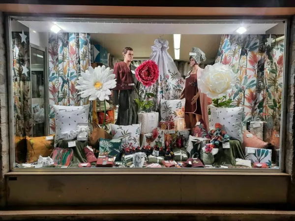 vitrine fleurie de mars 2026