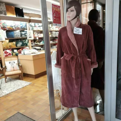 robe de chambre. Col.terre brulée.